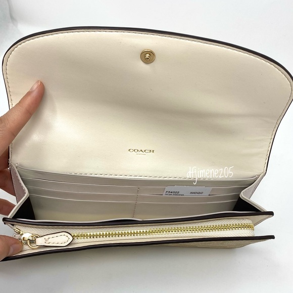 NWT Coach Wallet - Picture 5 of 8